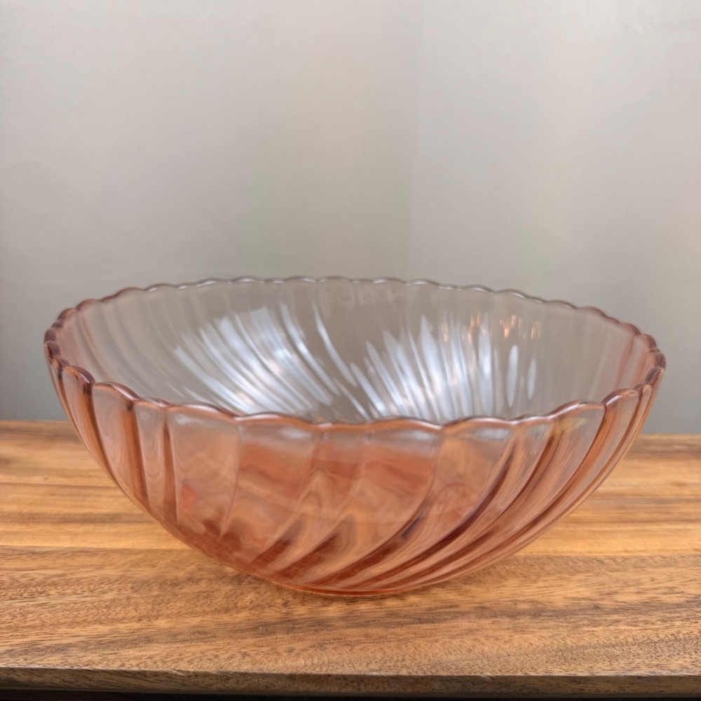 Arcoroc France Rosaline Swirl Pink Glass Serving Bowl Scalloped 9 Inch Vintage